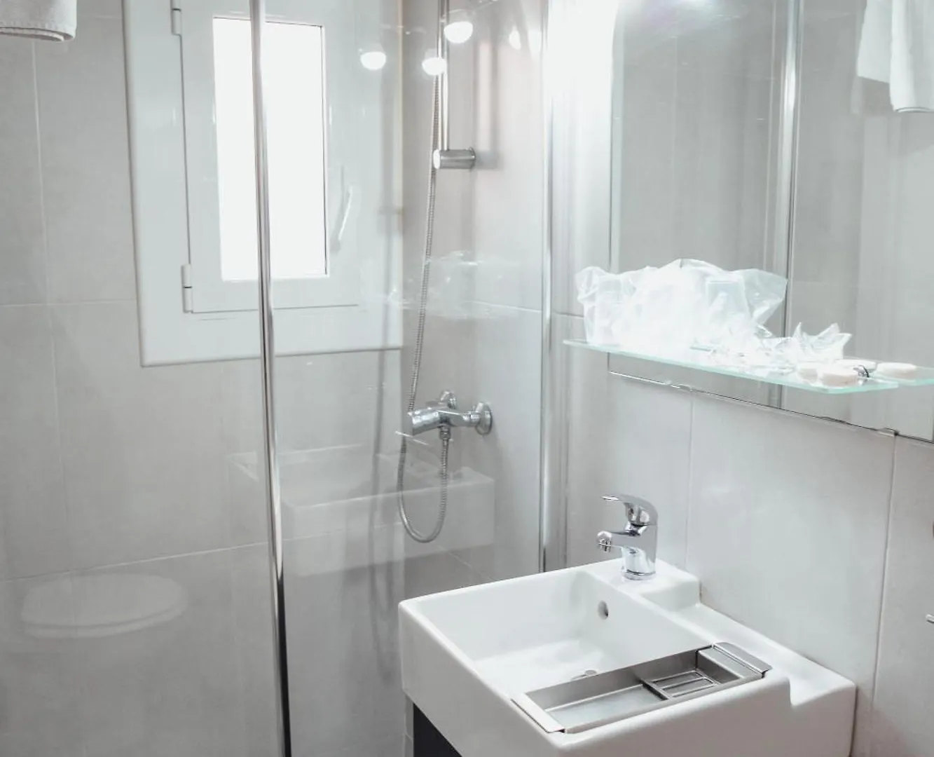 Hostal Ruta De Francia Barcelona 2*,  Spain