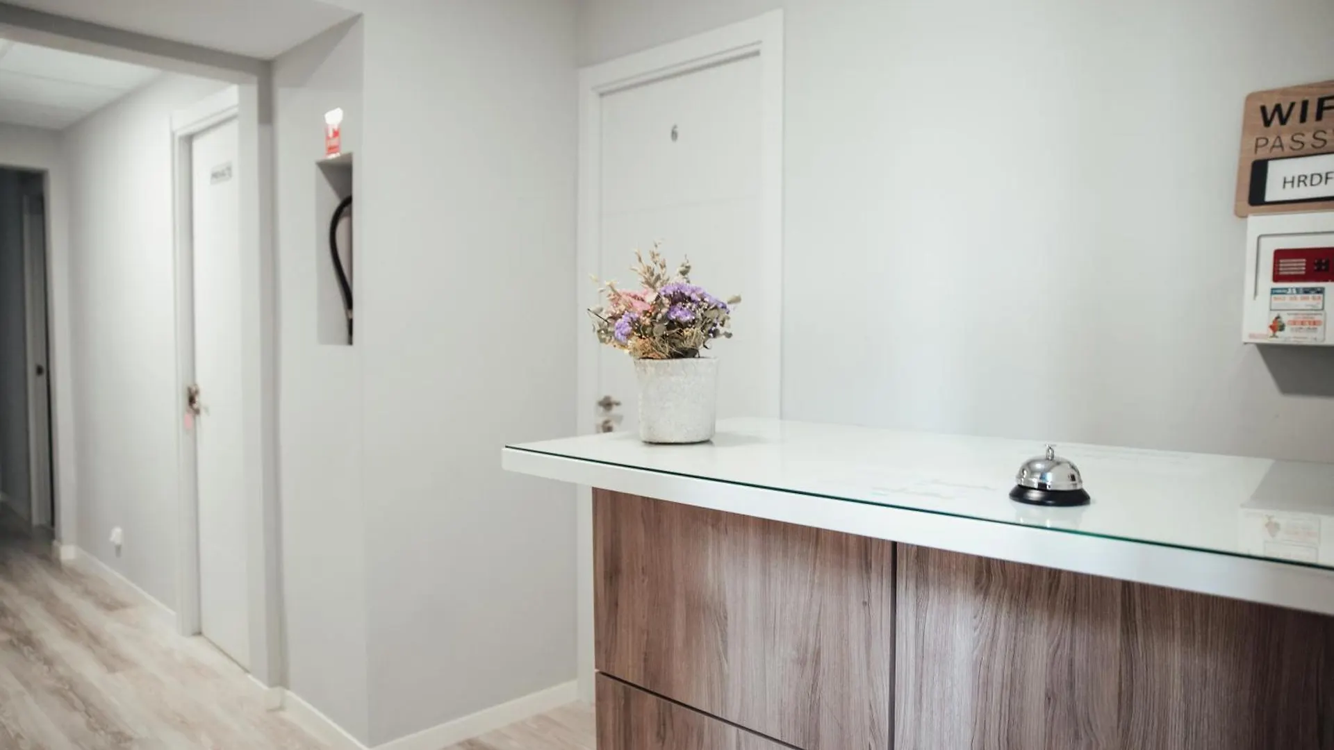 Hostal Ruta De Francia Barcelona Guest house
