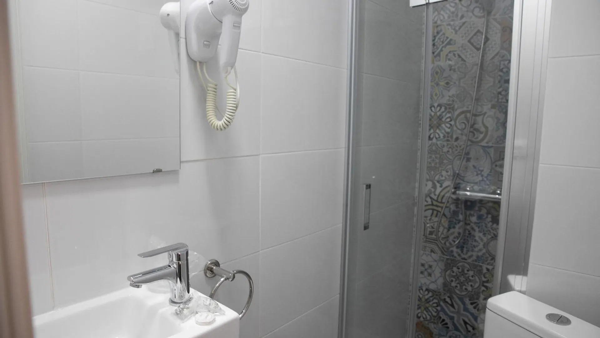 Hostal Ruta De Francia Barcelona Guest house